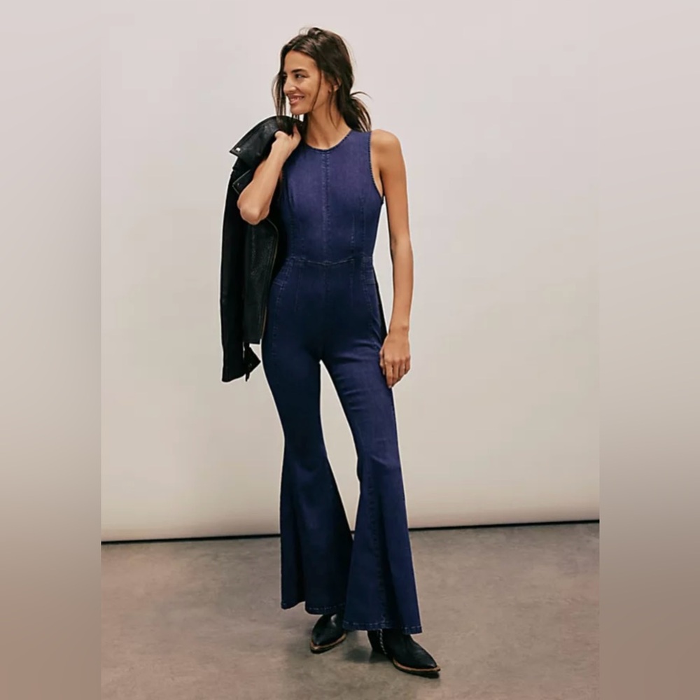 NWOT We The Free by Free People Cayenne Denim Jumpsuit Open Back Wide Leg Sz 32